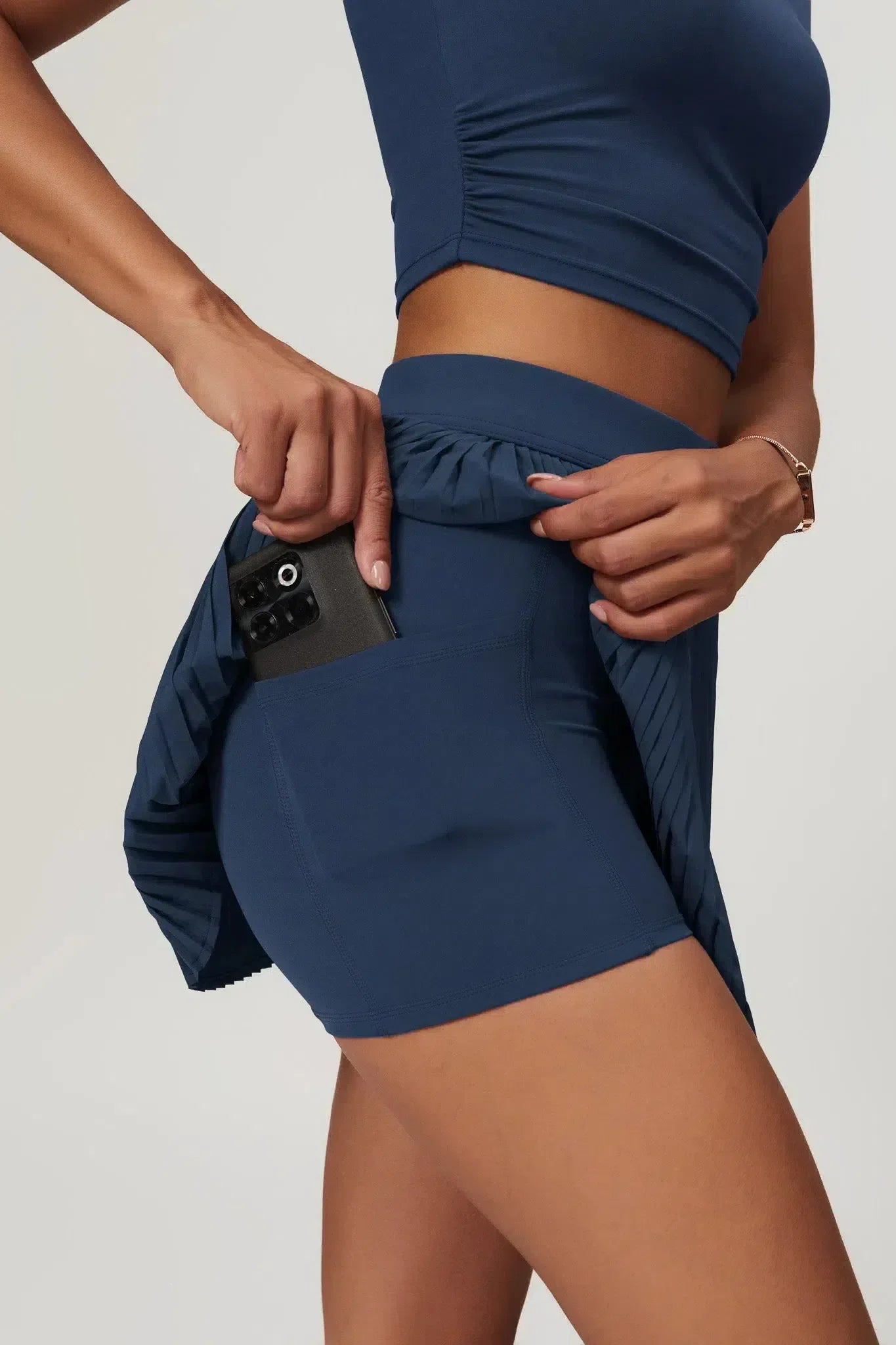 Abriana – Pleated design – Mini skirt