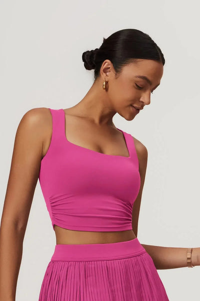 Abriana – Square neckline – Sleek fit top