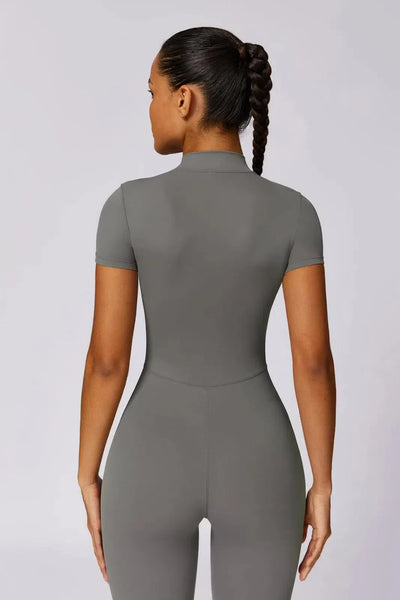 Chiarina – Sculpting fit – Timeless activewear jumpsuit