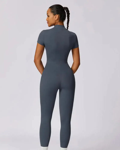 Chiarina – Sculpting fit – Timeless activewear jumpsuit