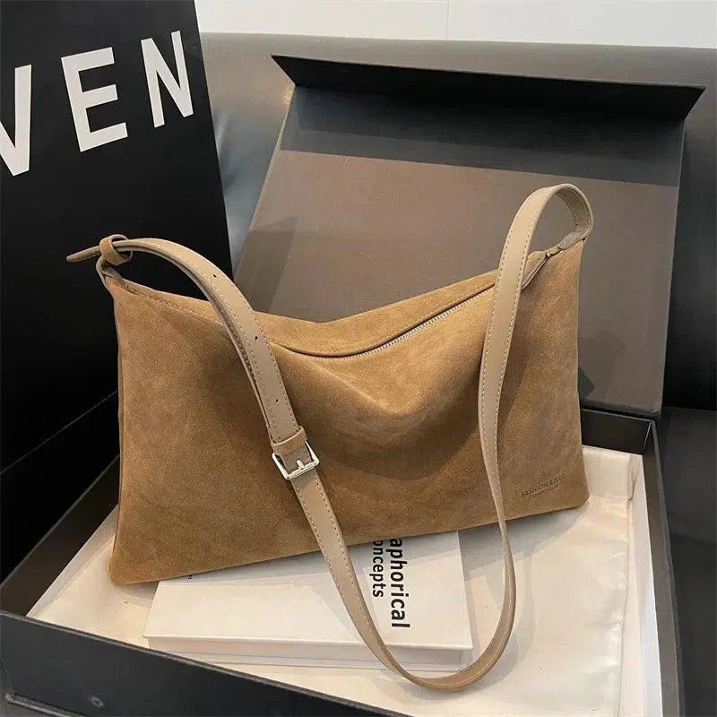 Claudia – Classic refined design – Suede crossbody