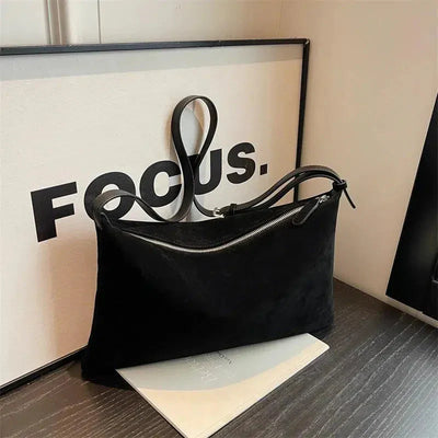 Claudia – Classic refined design – Suede crossbody