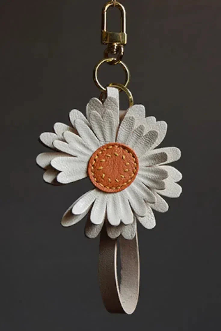 Daisy – Floral design – Bag charm