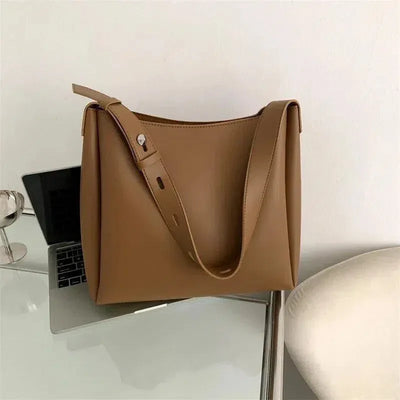 Elina – Timeless elegant style – Shoulder bag