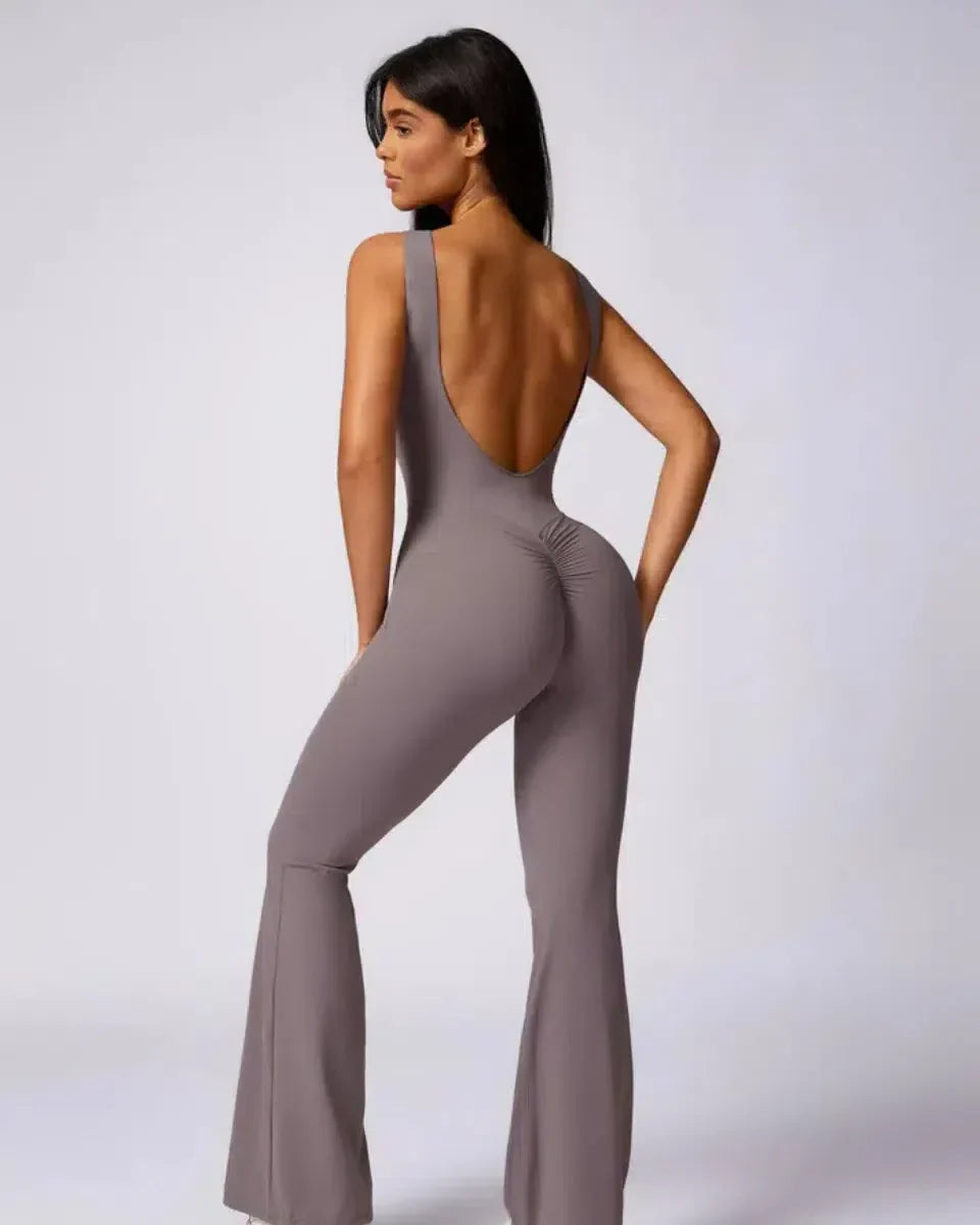 Kalani – Open-back design – Workout jumpsuit