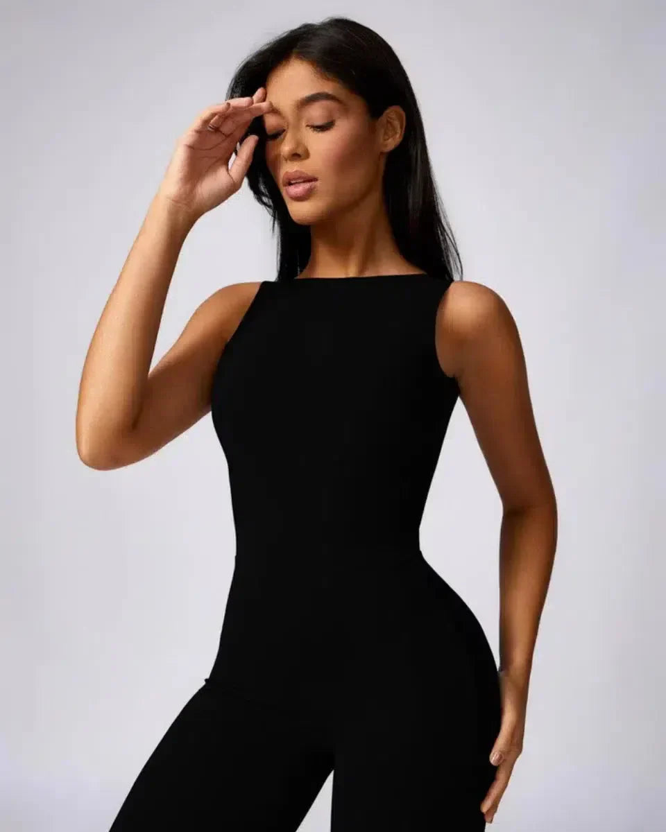 Kalani – Open-back design – Workout jumpsuit
