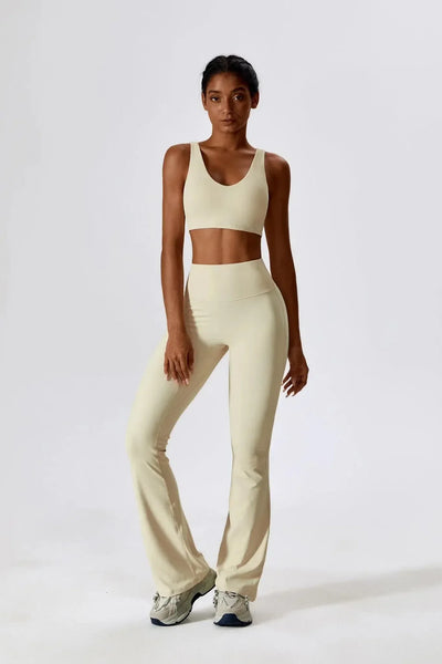 Mariuccia – Scoop neckline – Sports bra & flared leggings set