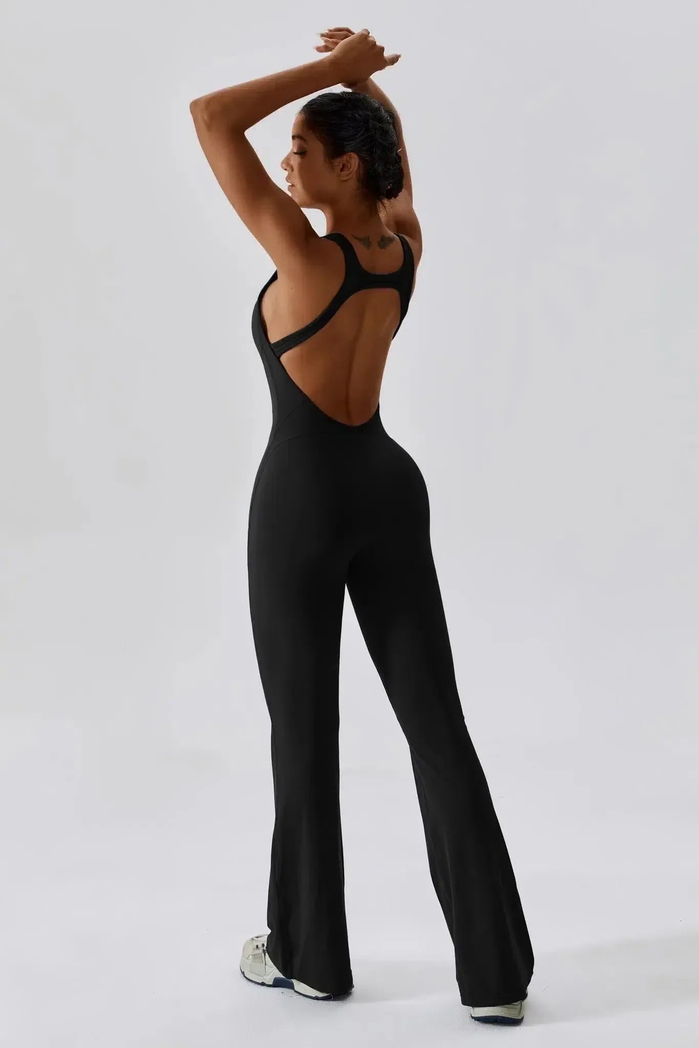 Noelia – Open-back design – Form-fitting jumpsuit