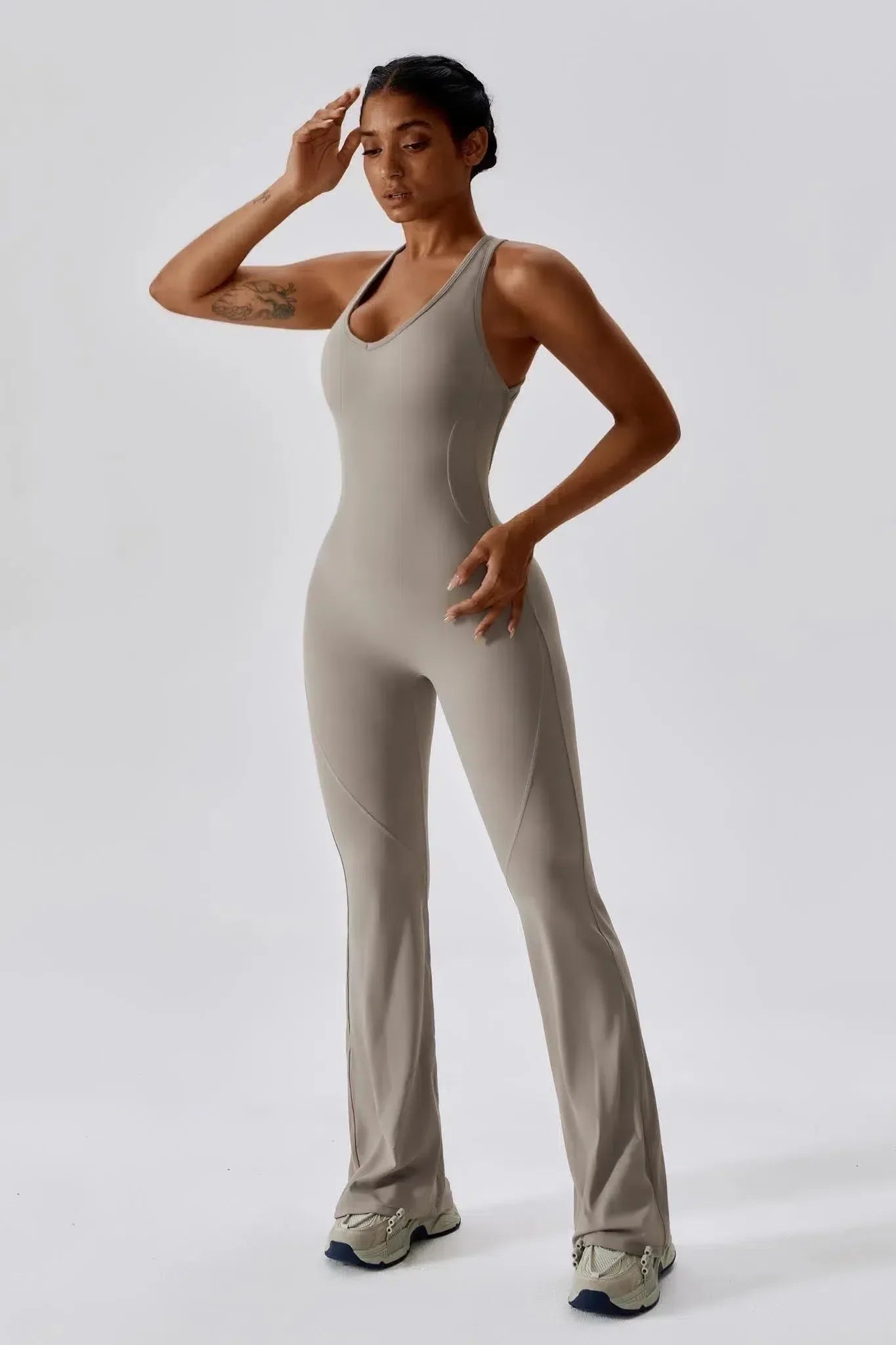 Noelia – Open-back design – Form-fitting jumpsuit