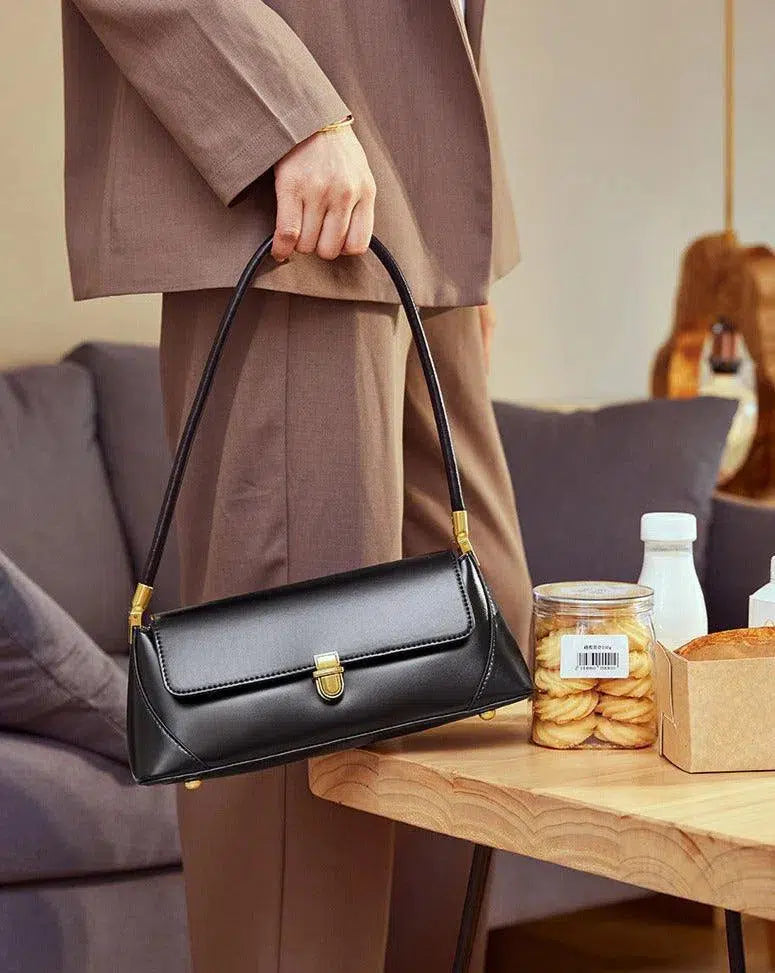 Viviana – Sleek refined design – E/W shoulder bag